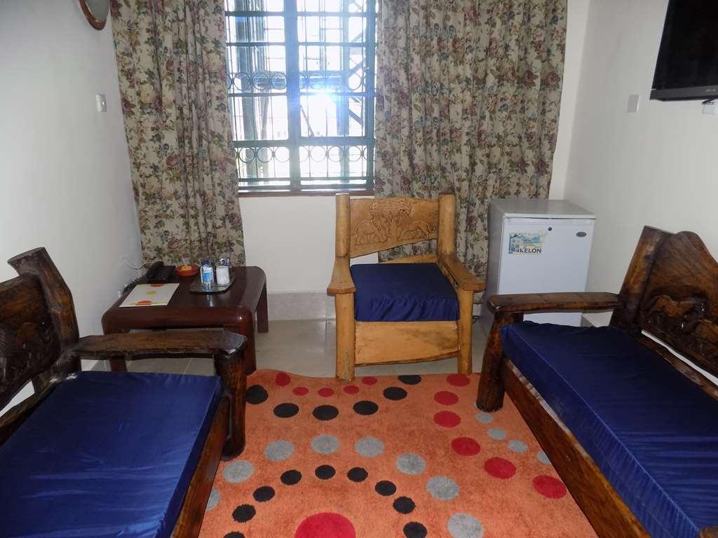 Kenya Comfort Hotel 2*